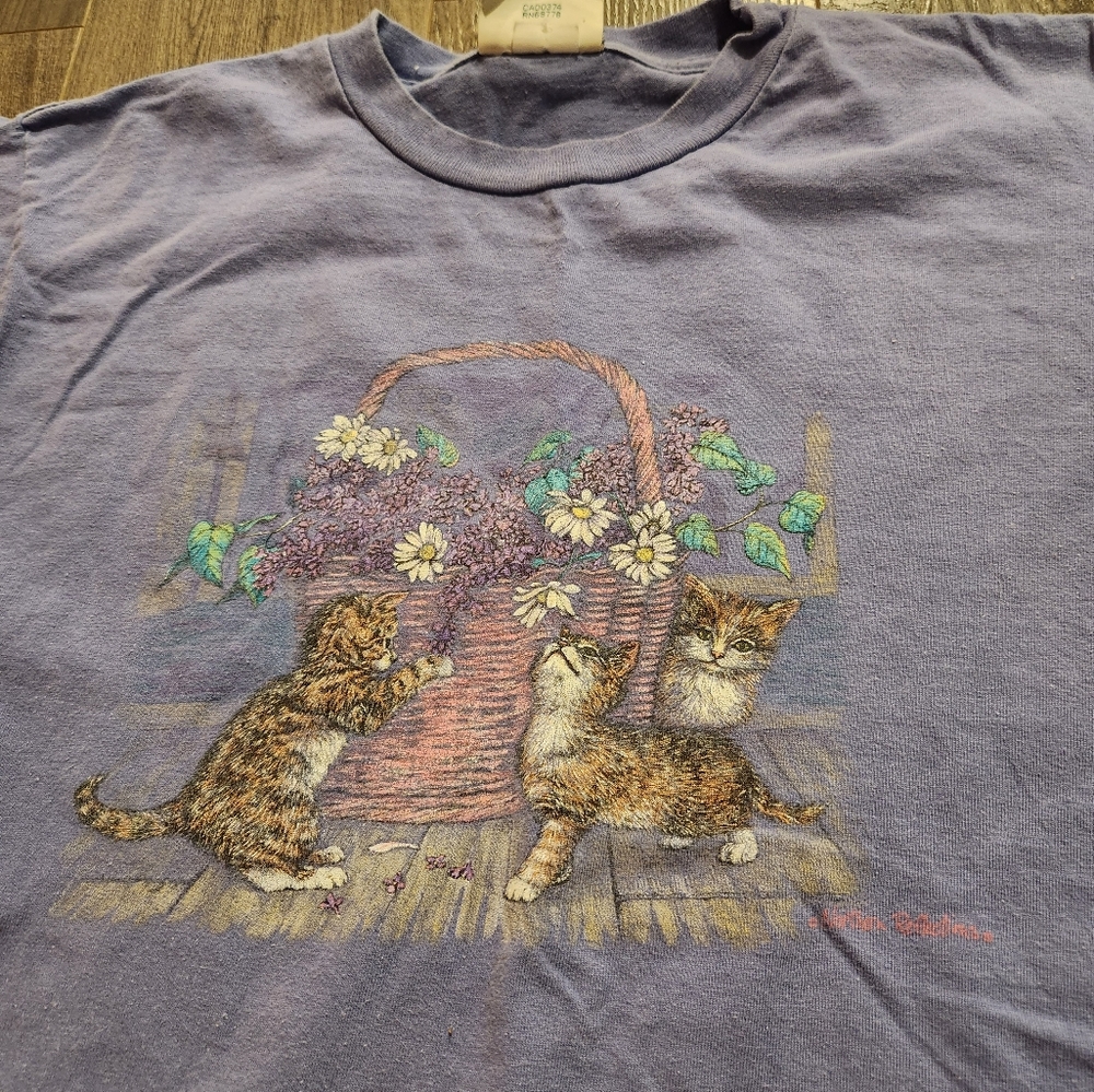 272-Vintage Purple Graphic Cat Basket Tee - Picture 2 of 4